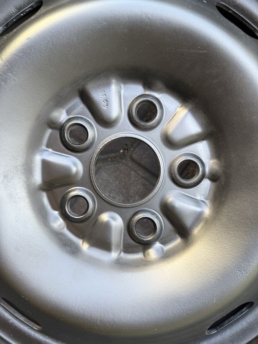 4 Kola 14 cali Toyota 5x100x54,1, Et 39 z  oponami Zima 185/65/14