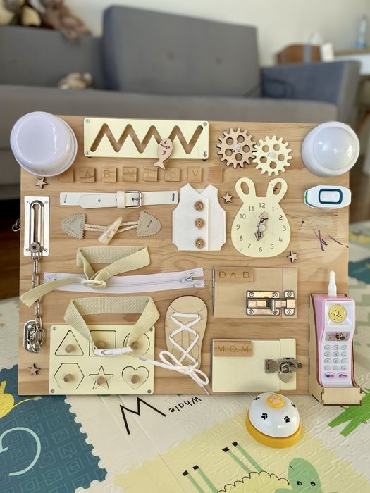 Tablica sensoryczna Montesori - busy board