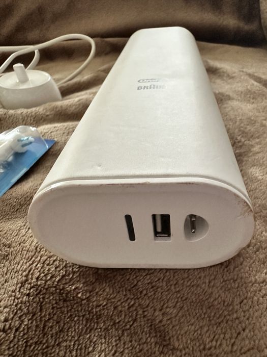 Etui podróżne oryginalne na szczoteczke Oral-B BRAUN + koncowka