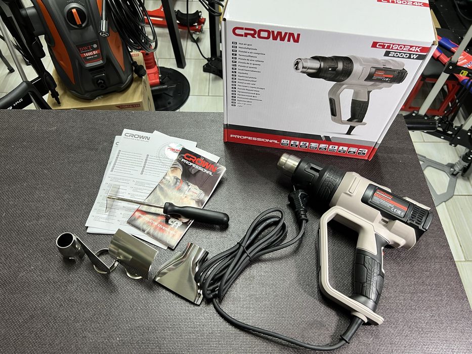 Строительный фен CROWN CT19024K С дисплеем + насадки 2000 Вт