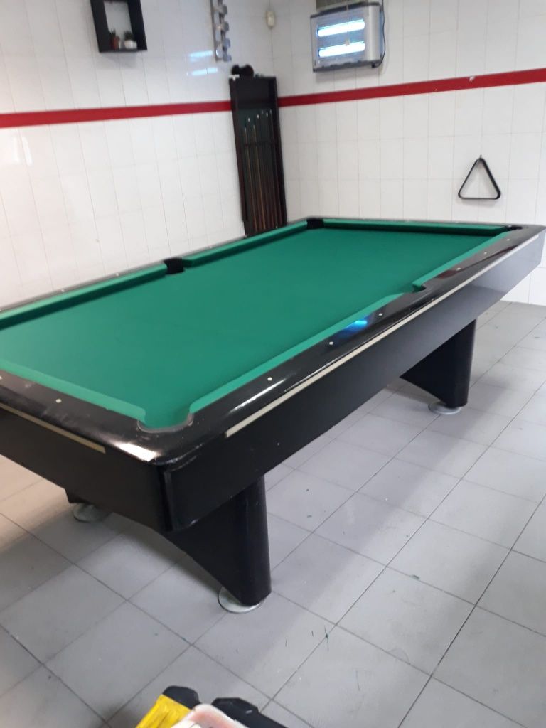 Mesa de snooker usada em bom estado