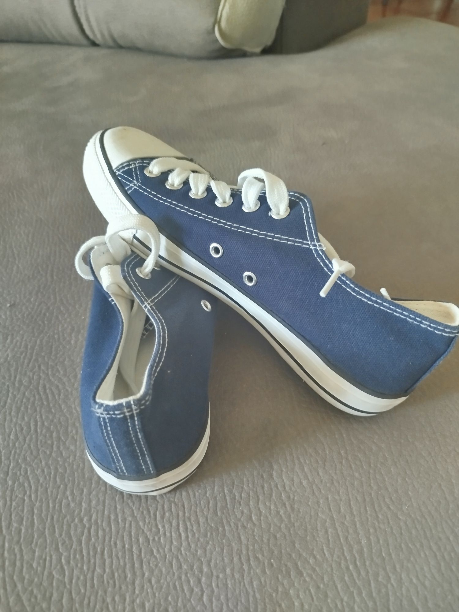 Tênis básico converse