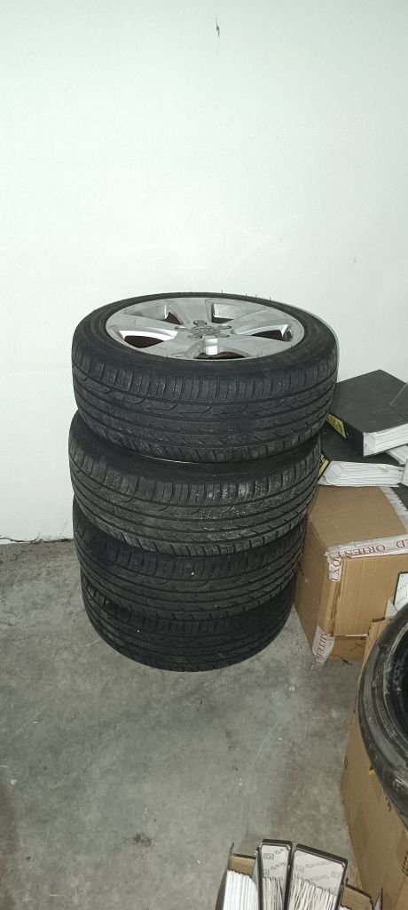 Jantes e Pneus Audi A3 
Furação: 5x112 Diâmetro: 17