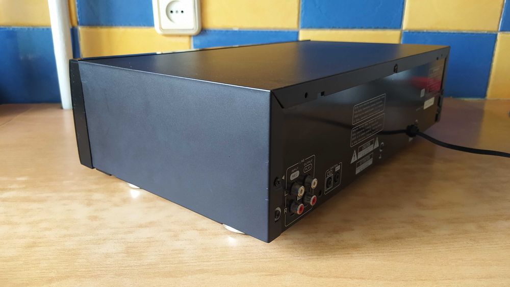 Кассетная дека Pioneer CT-W205R
Double Cassette Deck (1996)