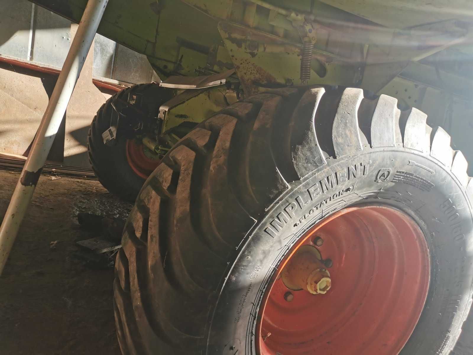 Комбайн Claas mega 208