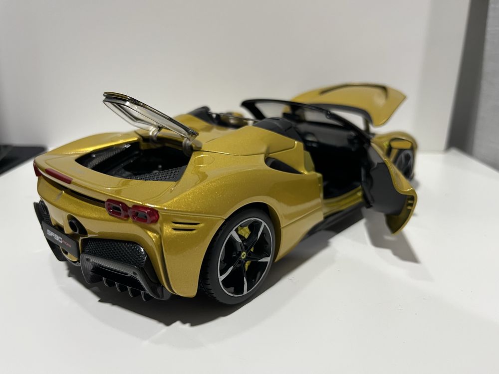 Ferrari SF90 Spider 1:18 (Descrição)