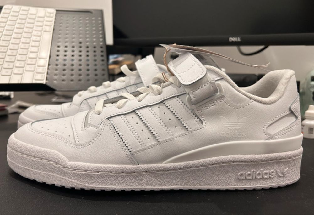 Sapatilha Adidas forum low - 44