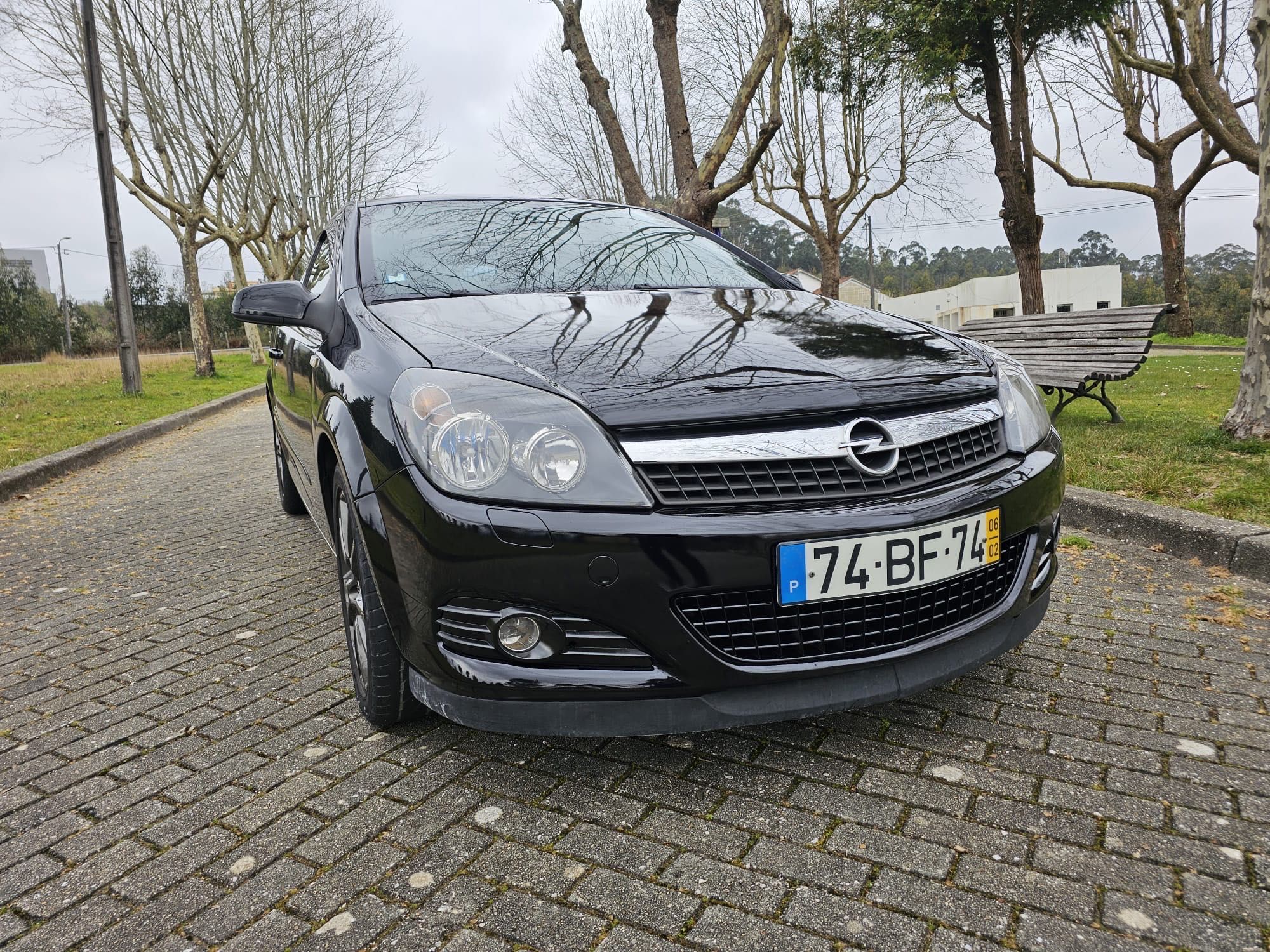 Opel Astra GTC 1.9 CDTI 150cv