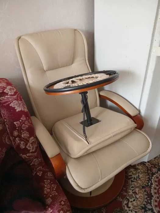 Fotel rehabilitacyjny z podnóżkiem, masaż,grzanie+pilot, skóra-drewno