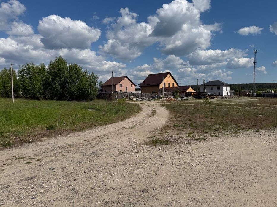 Продаю зем. ділянку.Центр Горенки. Під забудову, 6 соток, школа 300 м.