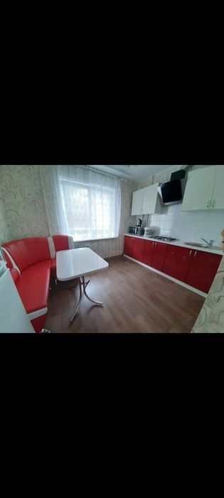 Сдаю 1-ю квартиру в центре,ул.Парковая,Крытый рынок,лифт работает,хозя