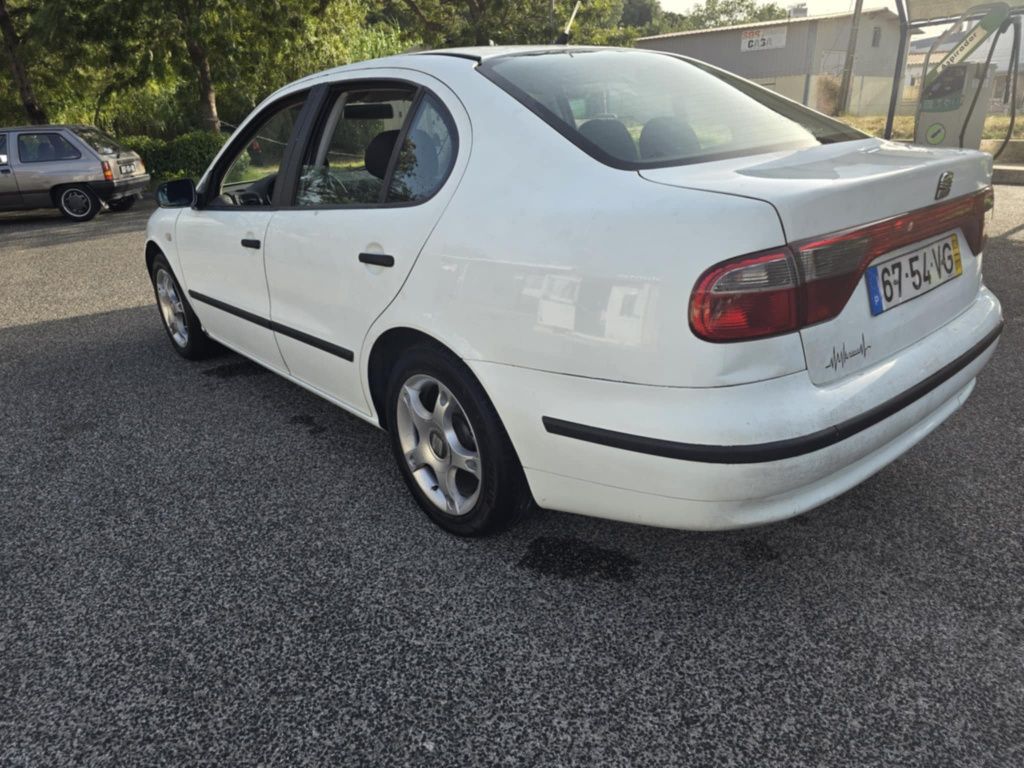 SEAT Toledo 1.9 TDI 110 CV