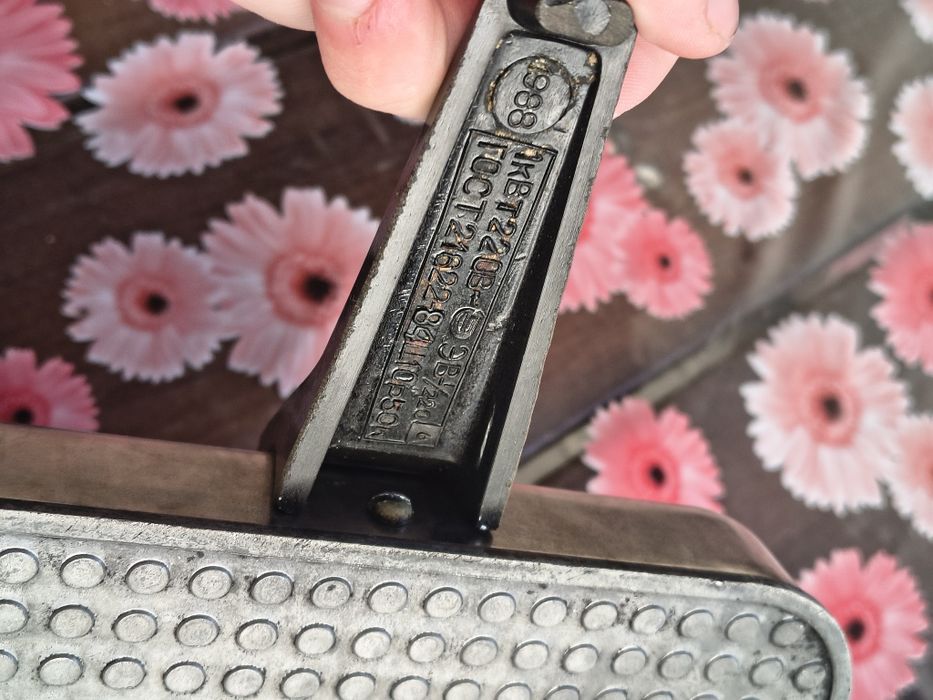 Вафельныца 1988 года в кафе.