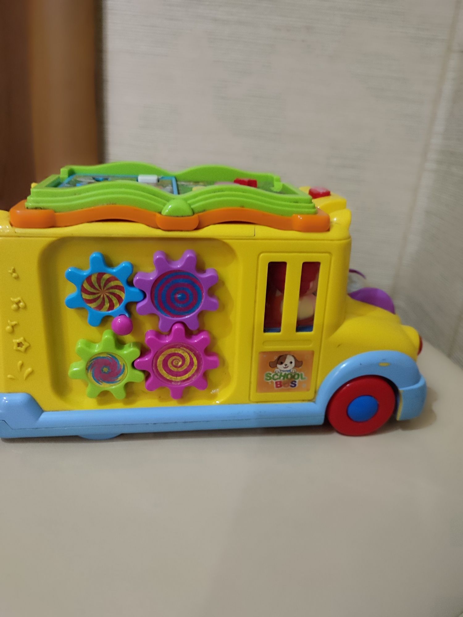 Інтерактивна іграшка  автобус Chicco
