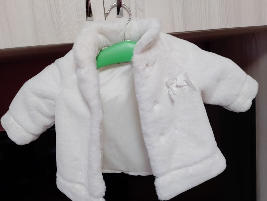 Шубка на новонароджену дівчинку