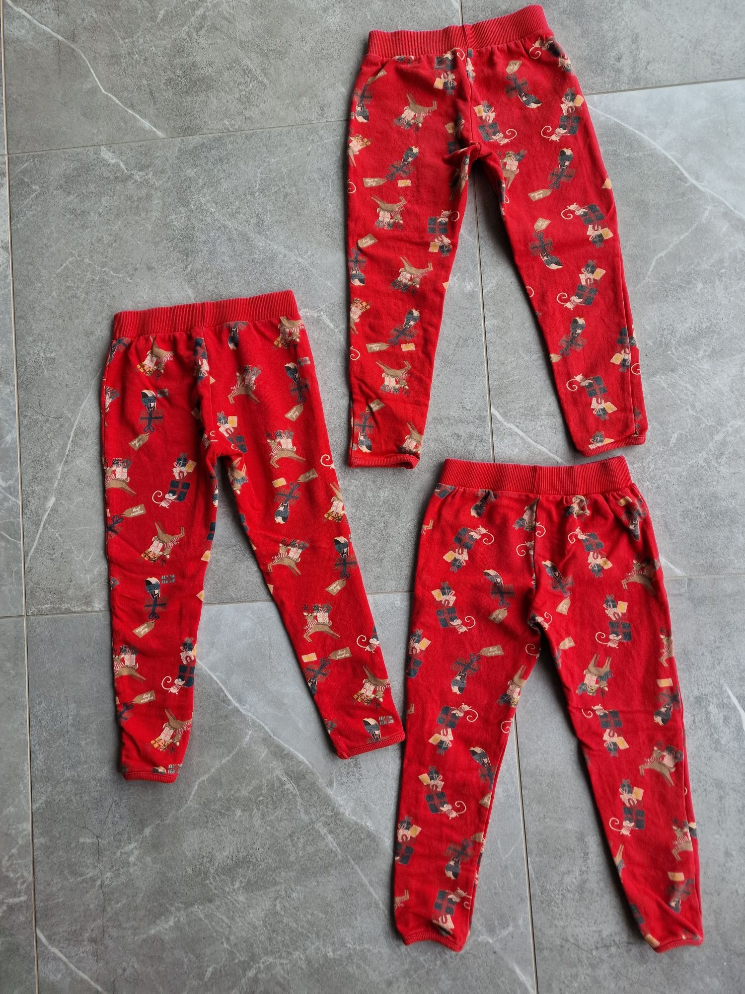 Zestaw trzech świątecznych spodni dresowych 110 cm