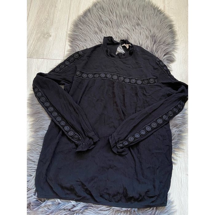 Bluzka damska czarna ze zdobieniem H&M rozmiar M/L