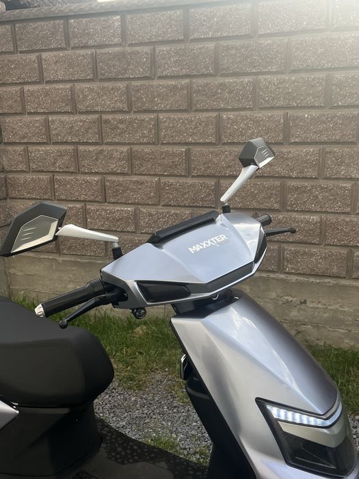Електроскутер Maxxter Nova 1 KVT Електроскутер макстер