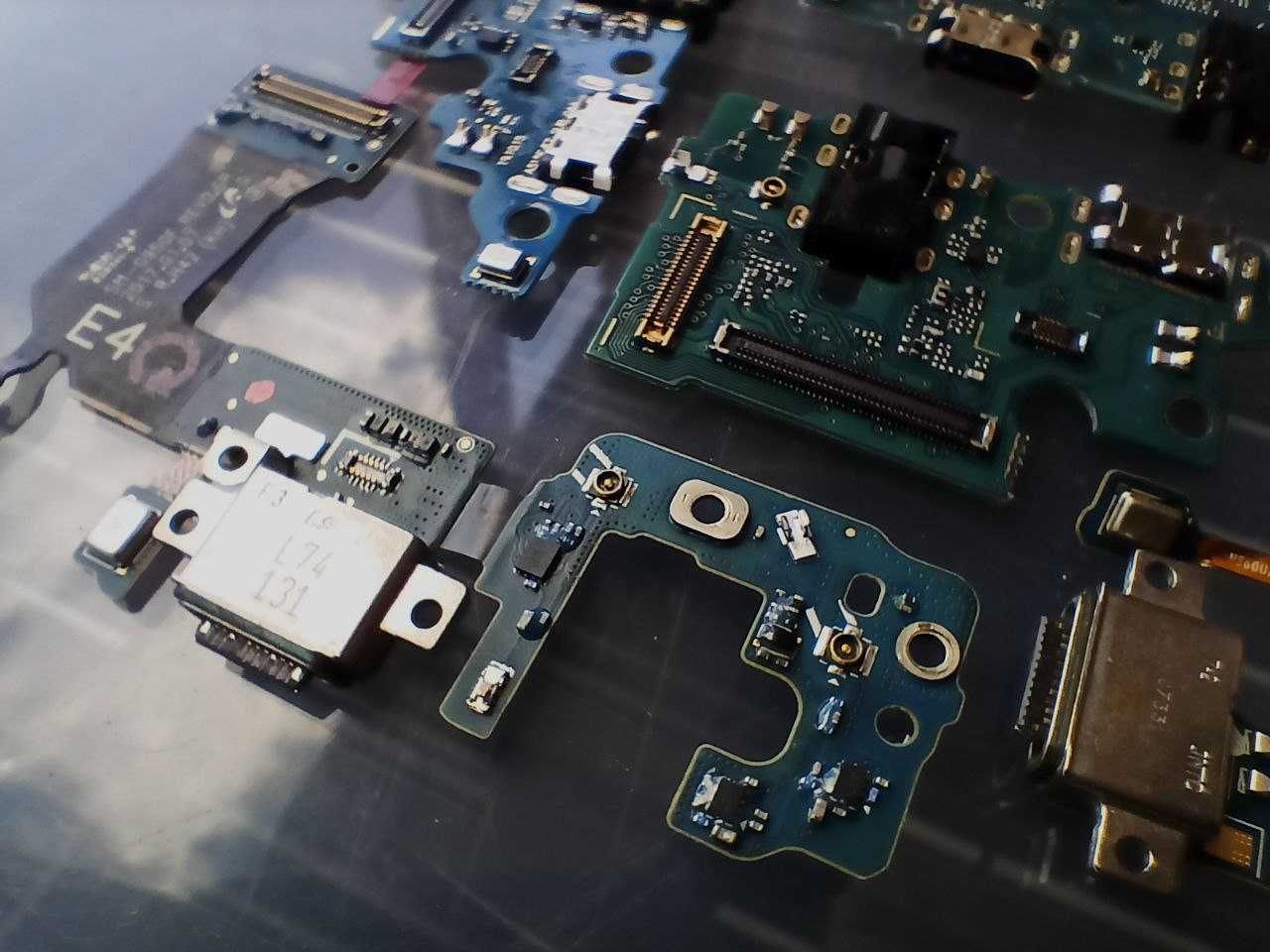 Плата зарядки Samsung з гніздом зарядки та компонентами нові/розборка