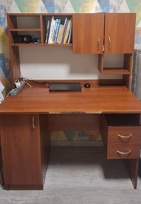 Письменный стол  для школы