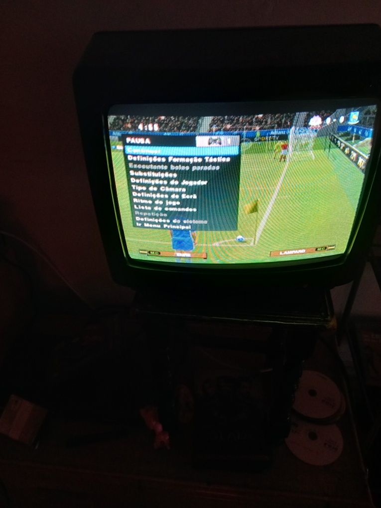 Consola, jogos,tv,e comandos 3