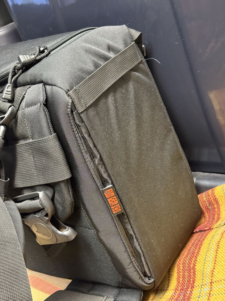 Mochila para Fotografia - Lowepro SlingShot 302 AW