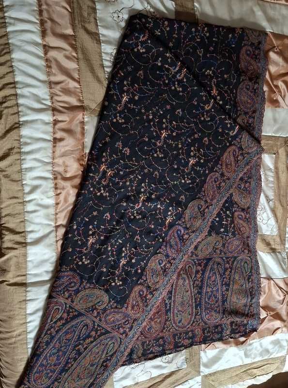 Luksusowa chusta Lord & Taylor – 100% wełna