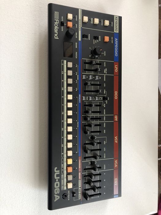 Продається Roland Boutique Ju-06a