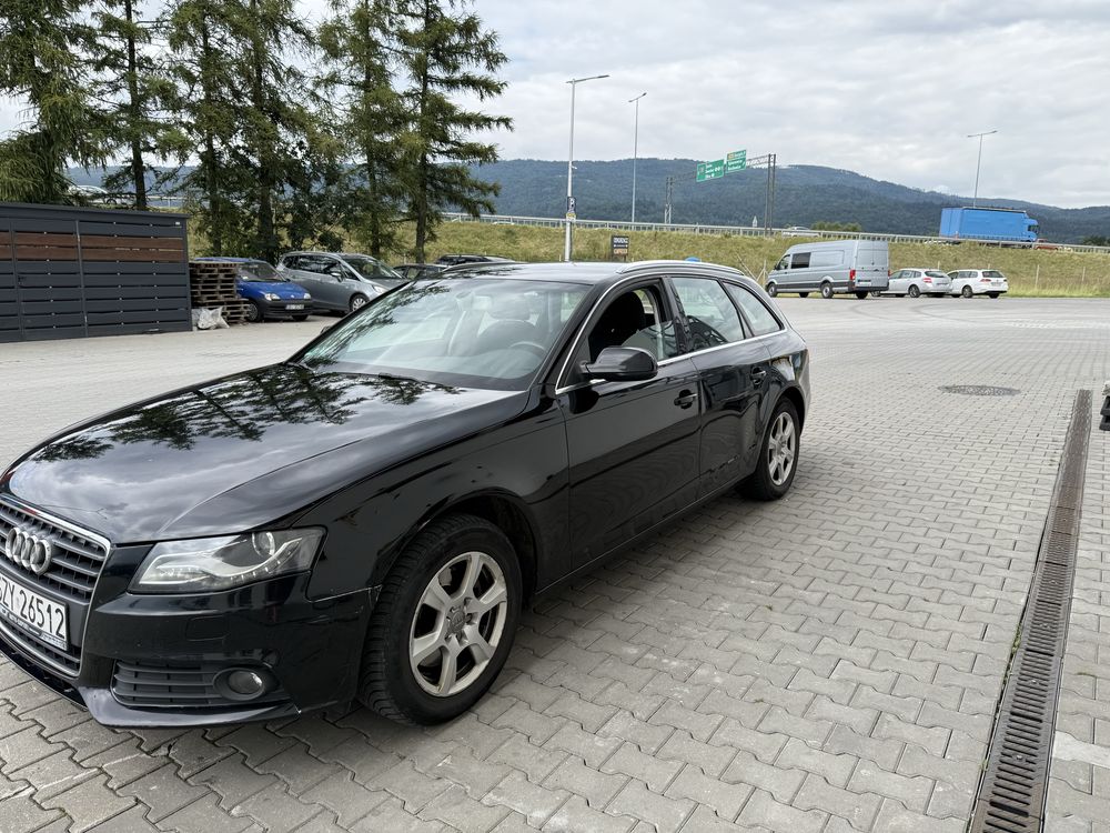 Audi a4 b8 2.0 tdi 2010 rok