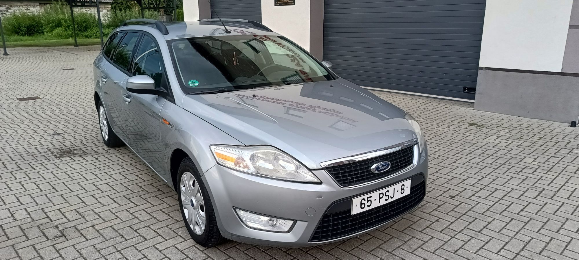 Sprzedam bardzo ładnego Forda Mondeo 1.6 benzyna sprowadzony z Holandi