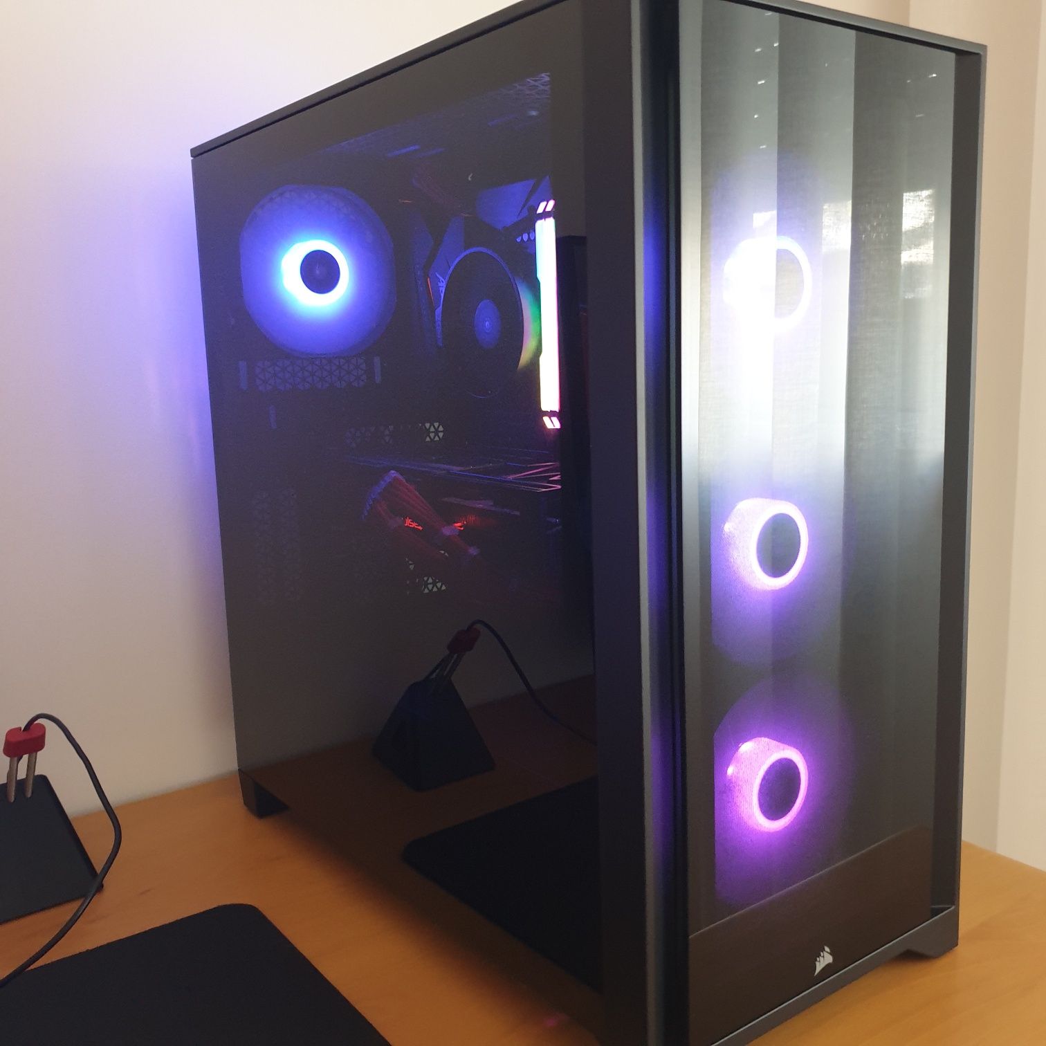 PC Gamer  Vega 56 Esports