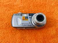 Vintage Sony Digital Camera from early 2000s maquina fotografica