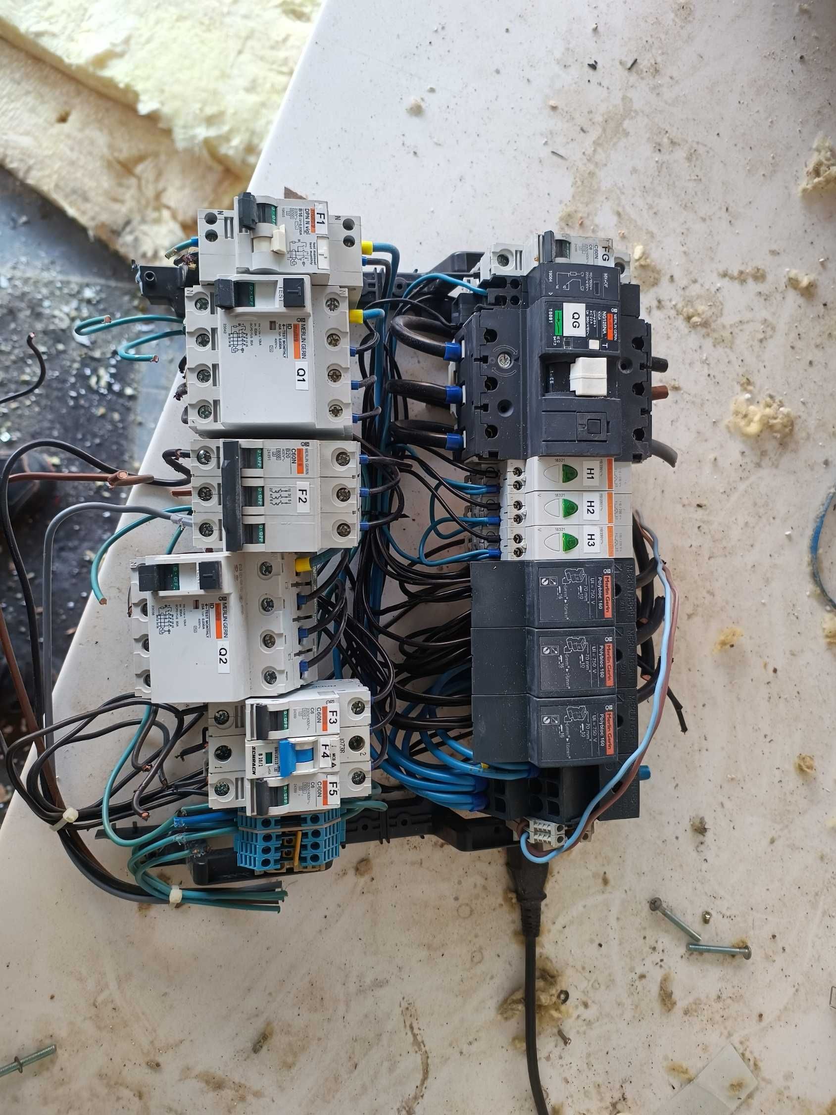 Rozłącznik modułowy 100A 3P NG125NA 18891 SCHNEIDER 3p bezpiecznik
