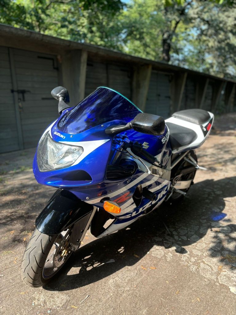 Suzuki GSXR 600 k3