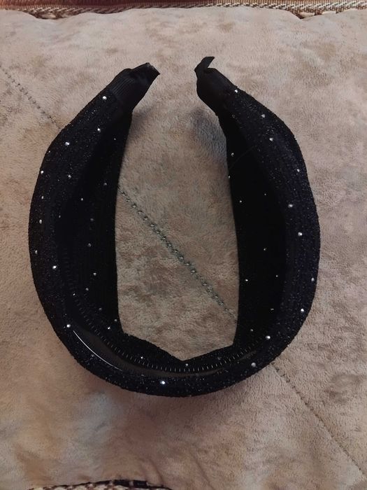 Обруч на голову зі стразами