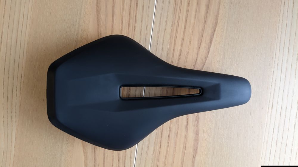 Siodelko Decathlon Szosa/MTB light 30° 155mm