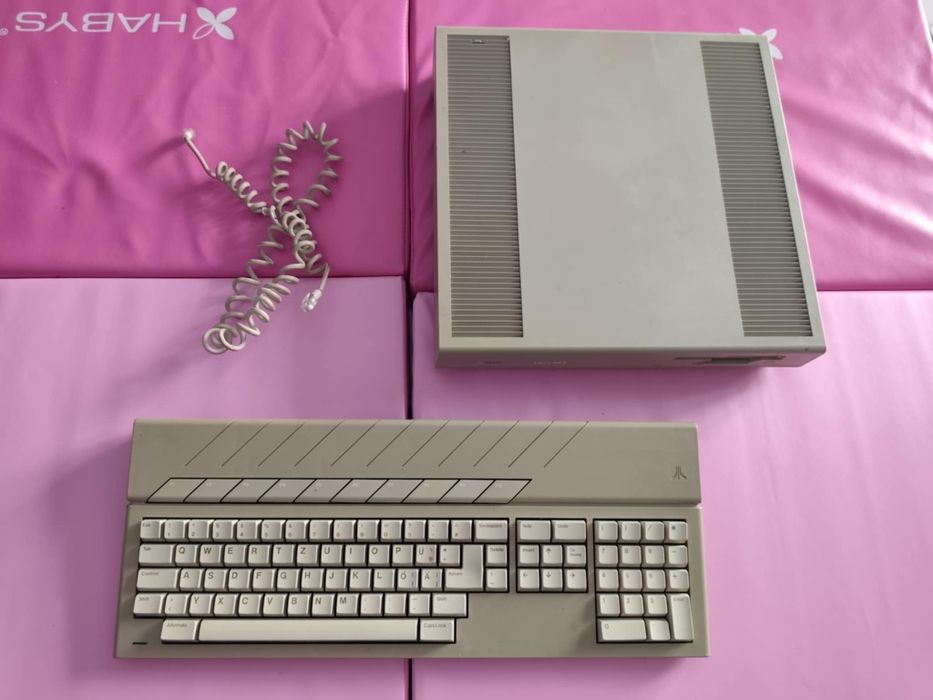 Atari Mega ST2 z klawiaturą oryginalny zestaw