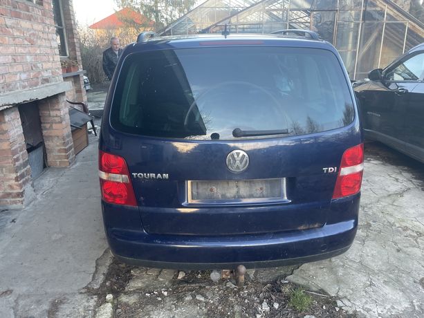 Volkswagrn touran w calosci lub na czesci