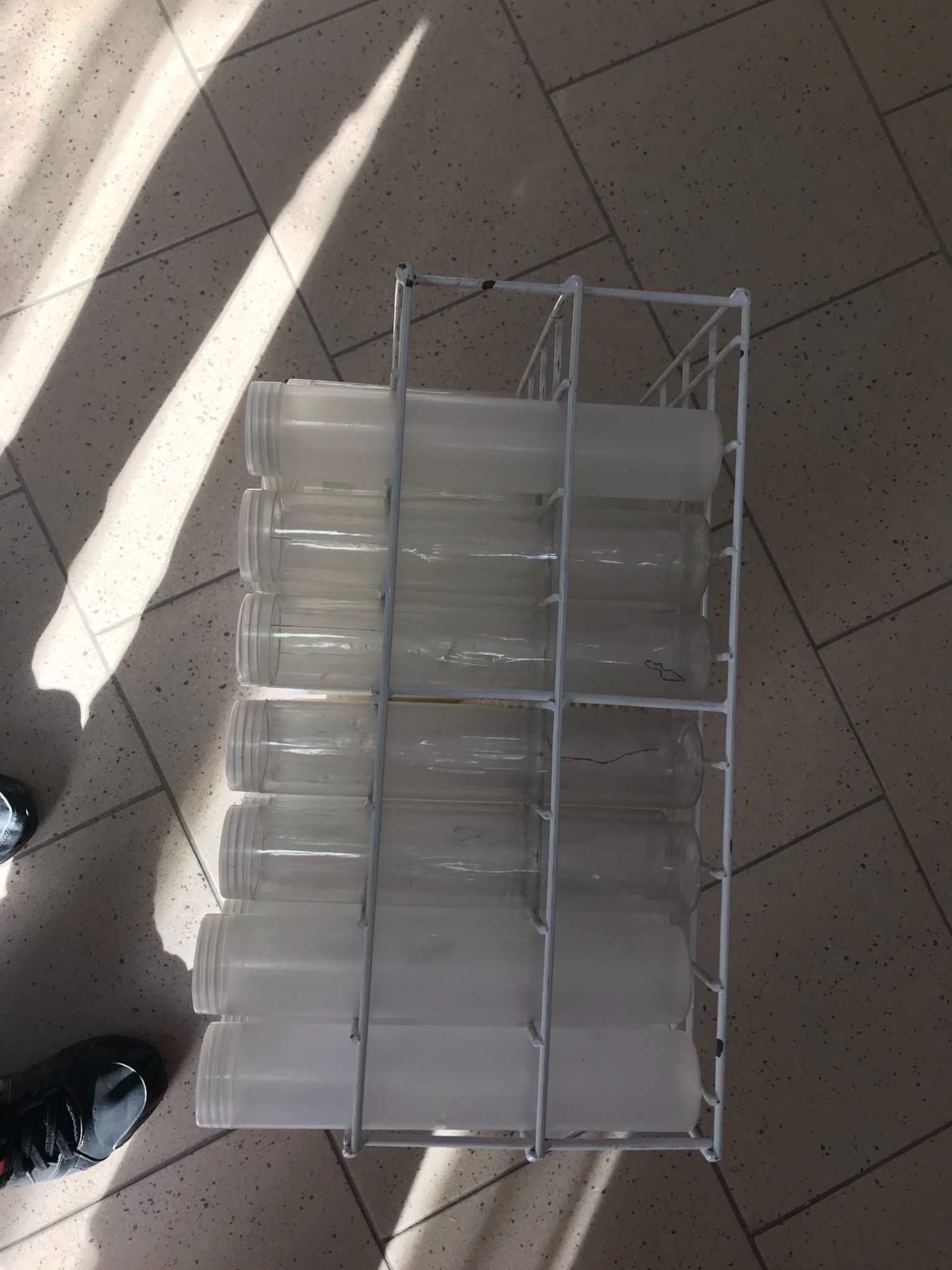 Stojak na guziki tuby 93 sztuki