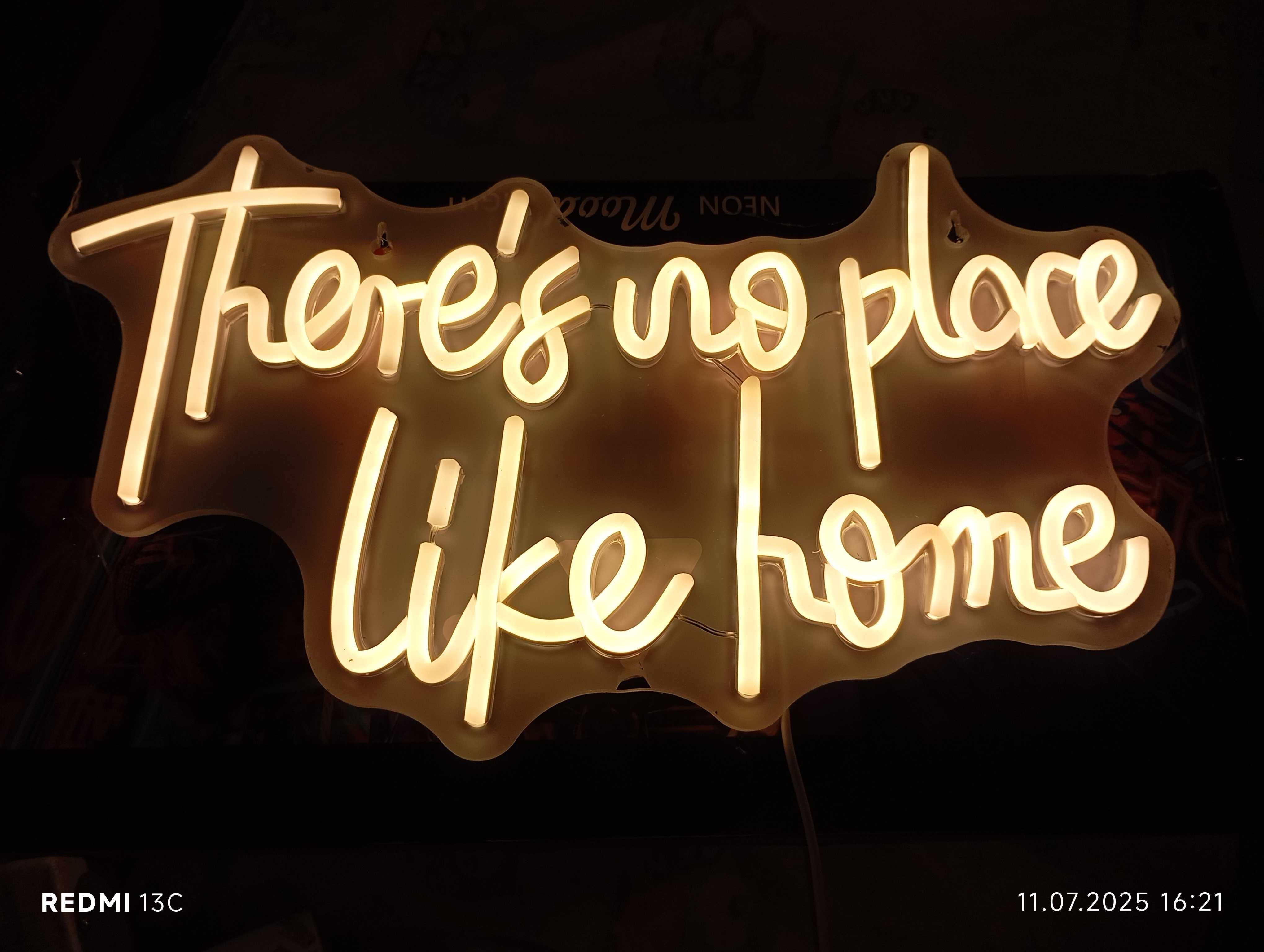 Neon LED Dekoracyjny THERES NO PLACE LIKE HOME Biały Ściem 42x24cm USB