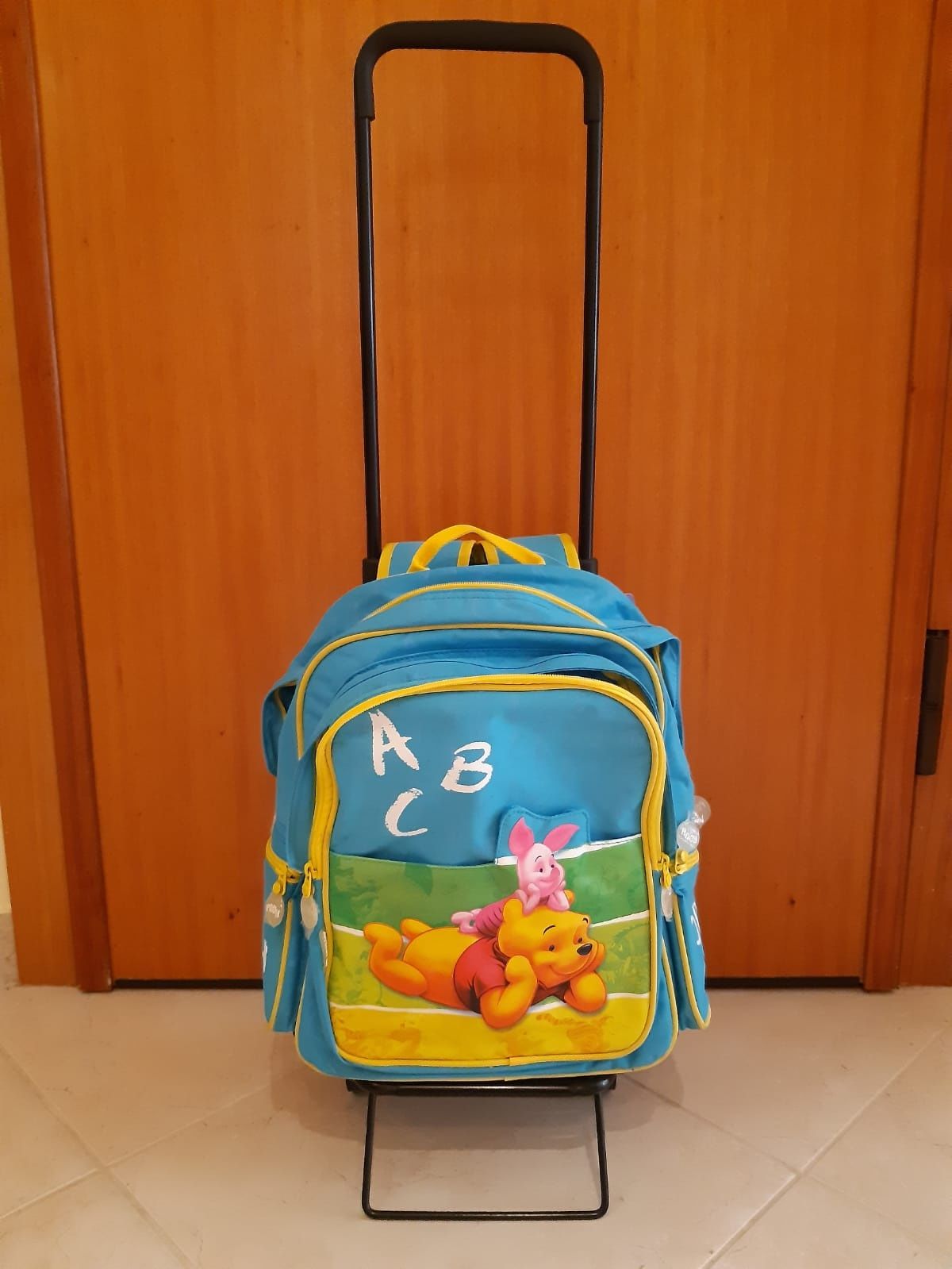 Mochila nova Winnie the Pooh com trolley