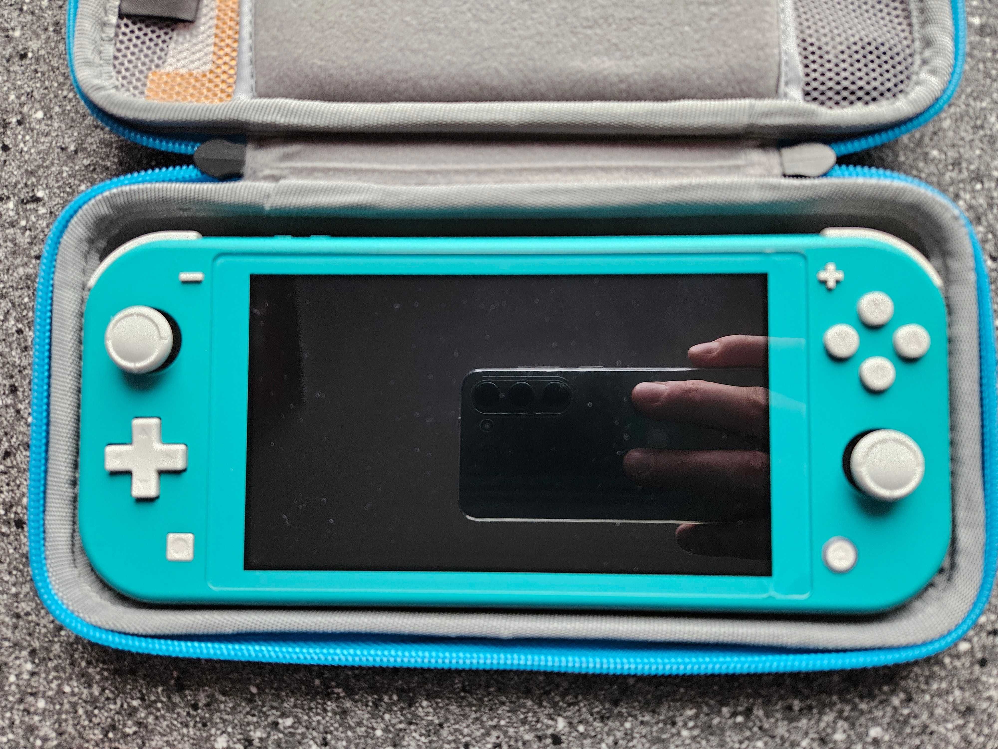 Nintendo Switch Lite turkus stan bardzo dobry zielony futerał