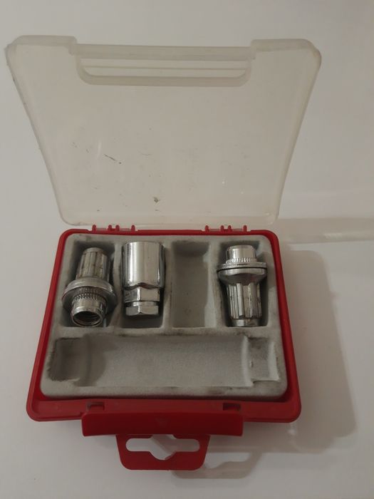 Секретки на диски Land cruiser200 100 Sequoia Tundra Lexus LX