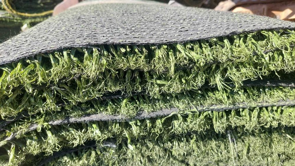 Relva sintética toda verde sem marcações