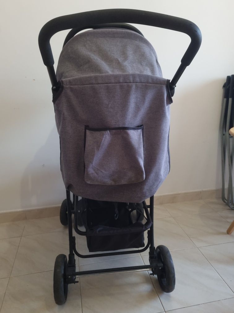 Carrinho de passeio para bebê com ovo