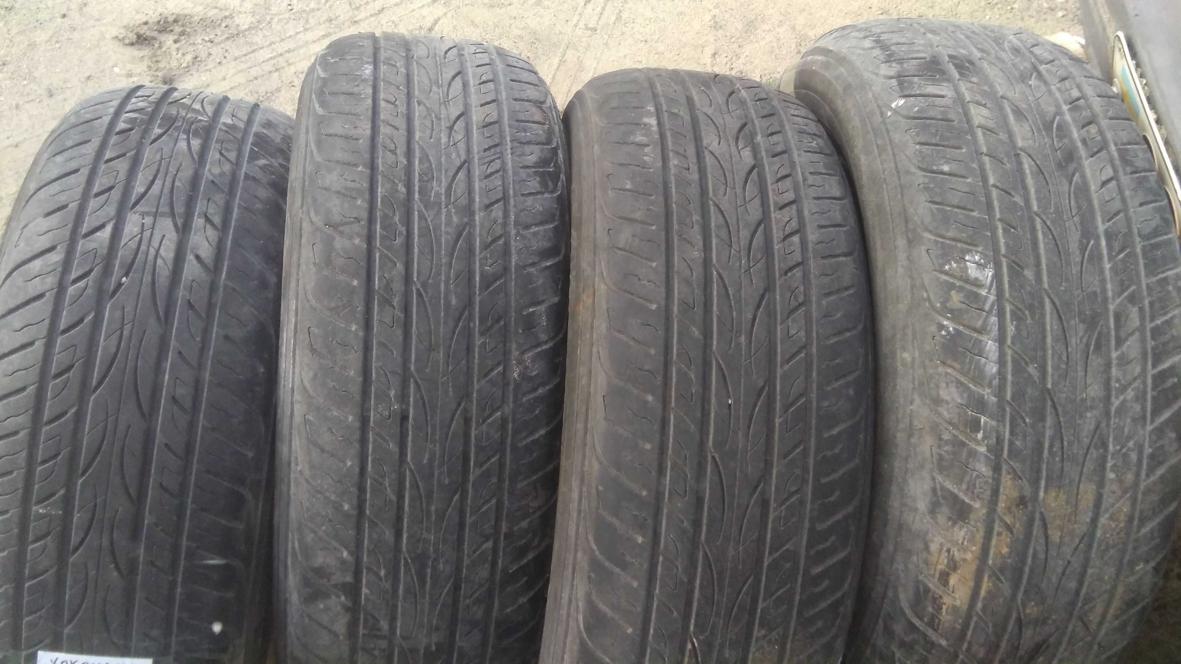 комплект шин Yokohama 215/60 R16