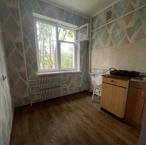 Продам 2к.кв. 531 м/р, ул. Непокоренных, 30000 у.е. (403287)