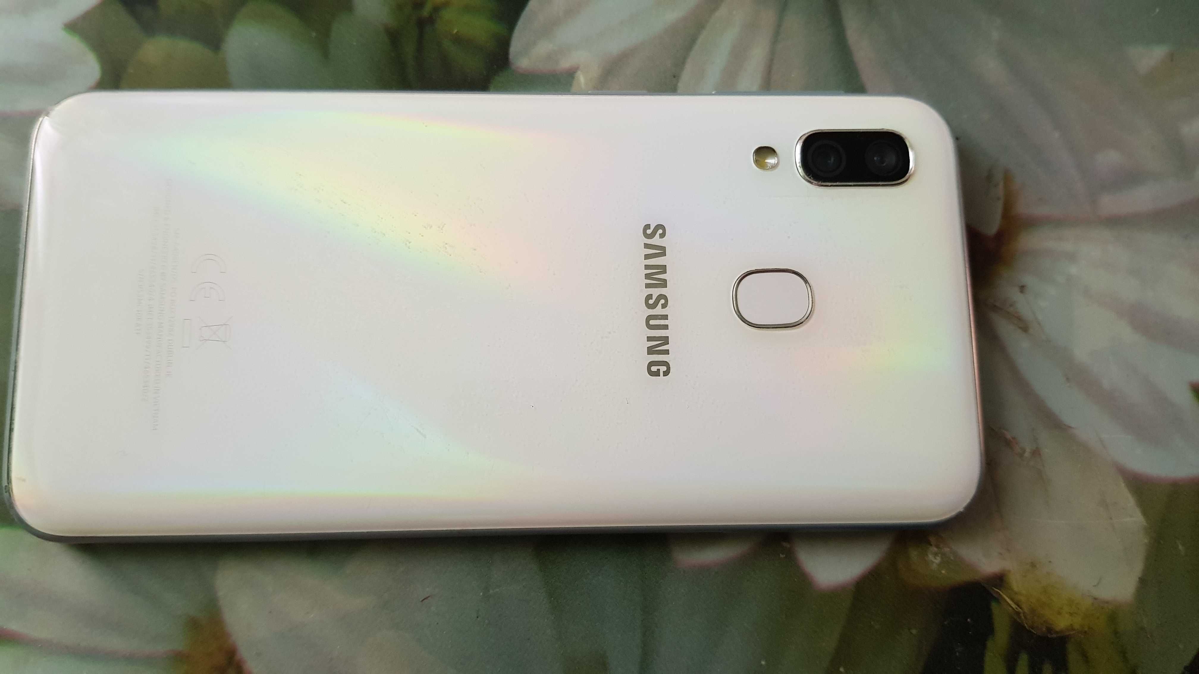 Продам Samsung Galaxy A20 3/32 на запчастини