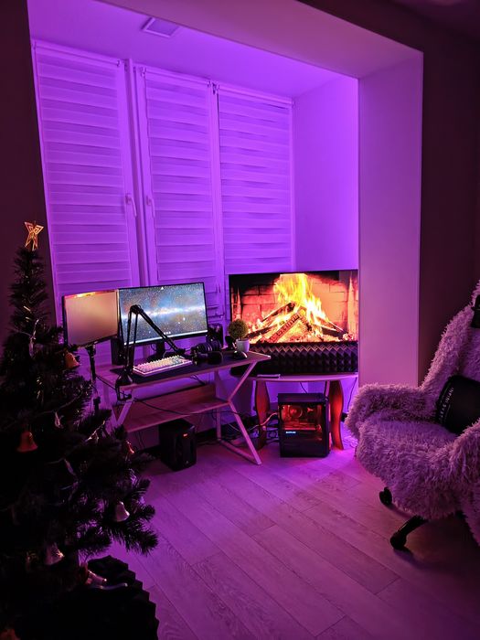 Готовий ігровий комплект: комп’ютер + монітори + аксесуари + стіл та к