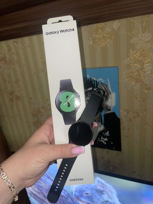 Продам часы samsung в отличном состоянии